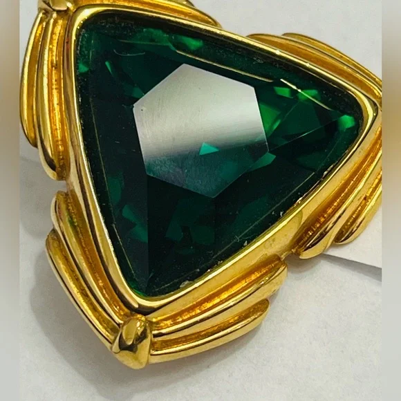 Swarovski Faceted LARGE Vintage clip green Crystal gold tone earrings